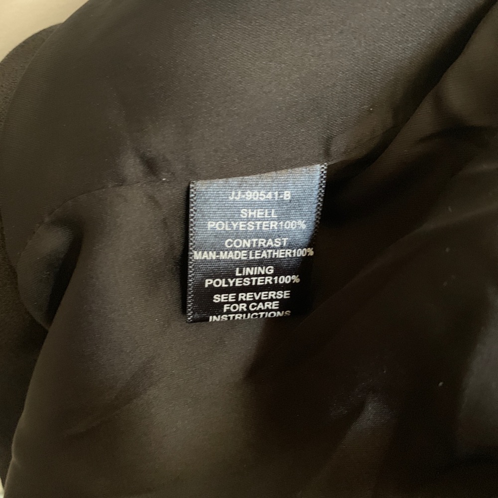 black jacket - Picture 4 of 6